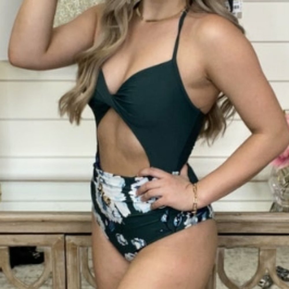 Cupshe One Piece Swimsuit - Picture 6 of 6
